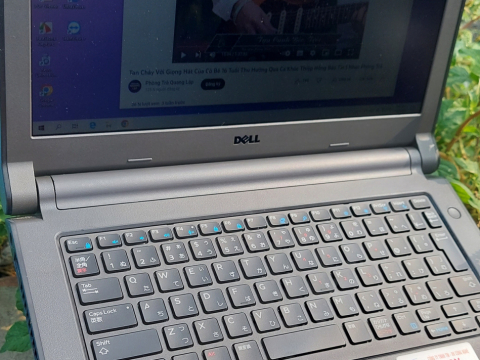 Laptop Dell Latitude 3350 _ Core i3 5010U/8GB/SSD 128GB Sandisk/ Screen 13.3in HD/bin 2h Giá : 3.800.000 VNĐ ( Đã bán) 