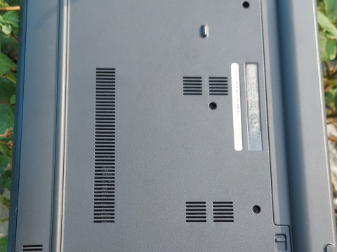 Laptop Dell Latitude 3350 _ Core i3 5010U/8GB/SSD 128GB Sandisk/ Screen 13.3in HD/bin 2h Giá : 3.800.000 VNĐ ( Đã bán) 