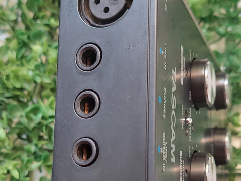 Soundcard TASCAM US-144MK giá 3.400.000 VNĐ