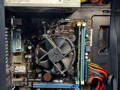 Case PC H61-RAM 4GB-SSD 128GB Giá 1.950.000 VNĐ ( Hết )