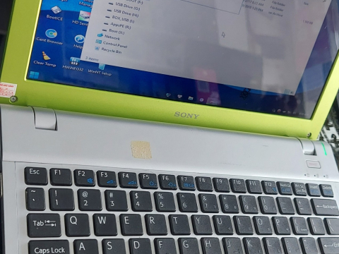 Sale off xả kho laptop sony mỏng nhẹ 11.6in (Hết Hàng)